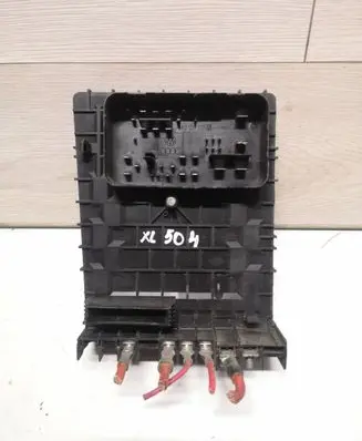 Volkswagen Golf V Fuse module 1K0937125A 017183071