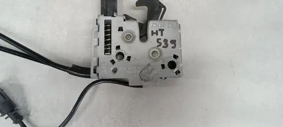Audi A6 S6 C8 4K Tie down hook / loop 4K0823509A
