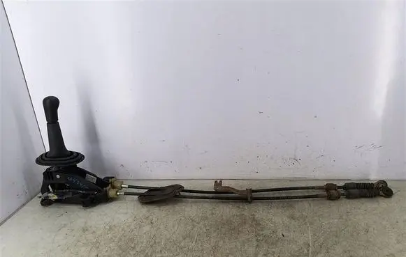 Toyota Yaris Gear shifter/selector 335300D0400