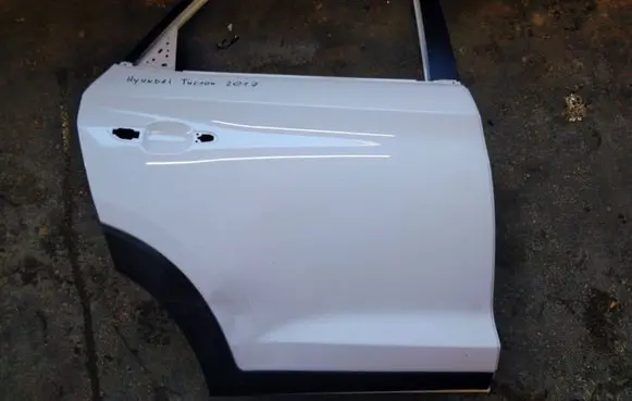Hyundai Tucson LM Rear door