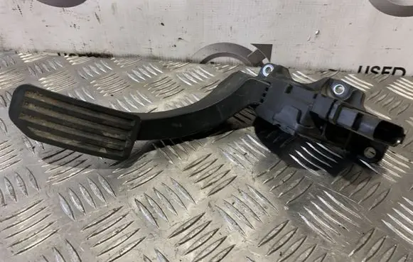 Volvo XC60 Accelerator throttle pedal 6G929F836CD