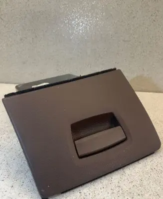Glove box