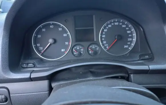 Volkswagen Golf V Speedometer (instrument cluster)