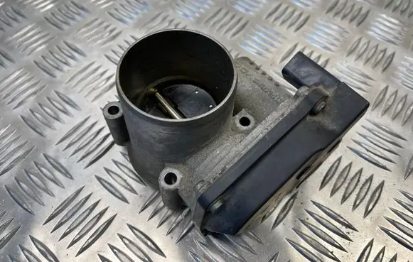 Volkswagen Jetta V Throttle valve 03C133062C