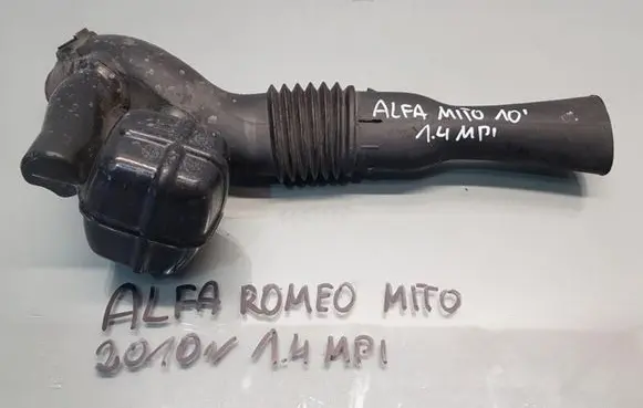 Alfa Romeo Mito Air intake hose/pipe