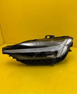 Volvo XC60 Headlight/headlamp 32404709