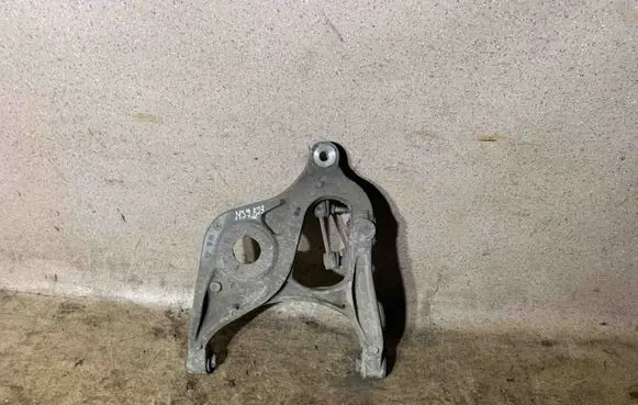 Rear upper control arm/wishbone