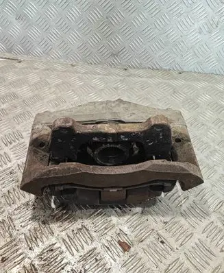 Volvo XC90 Front brake caliper 30657307 96030657307