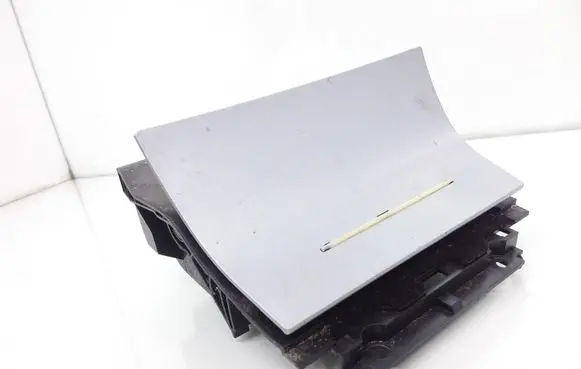 Skoda Octavia Mk2 (1Z) Ashtray (front) 1Z1863077A 1Z1857962B