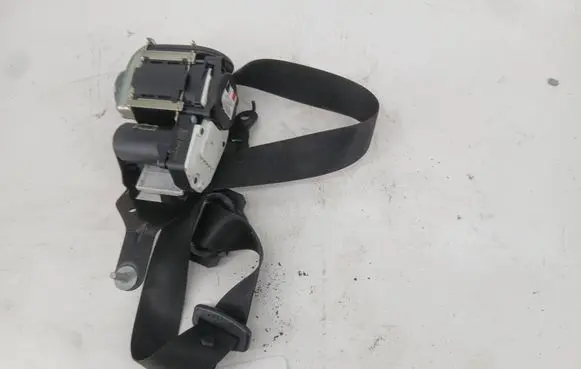Mercedes-Benz CLS C218 AMG Front seatbelt A2128600786