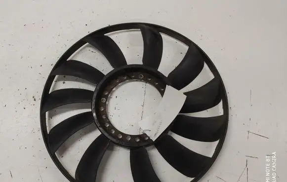 Volkswagen PASSAT B5 Fan impeller 058121301B