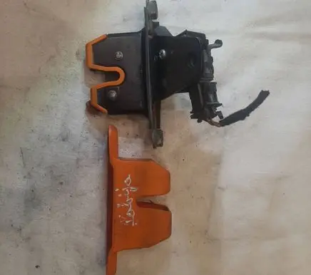 Skoda Fabia Mk1 (6Y) Tailgate/trunk/boot lock/catch/latch 6Y0827501D