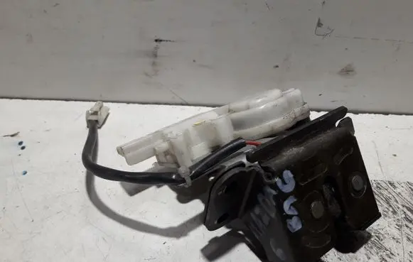 Mazda 6 Tailgate/trunk/boot lock/catch/latch B6701