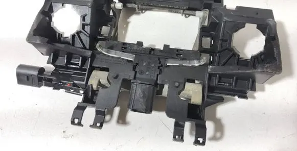 Front door exterior handle/bracket