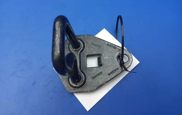 Volvo S40 Seat back rest lock catch 8641850