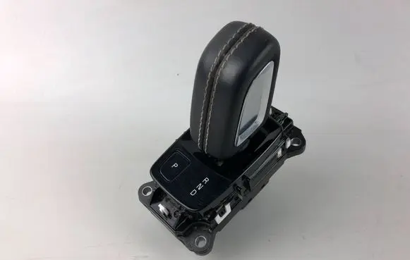 Volvo XC40 Gear selector/shifter in gearbox 32335816