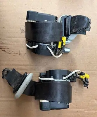 Volkswagen Transporter - Caravelle T6 Front seatbelt