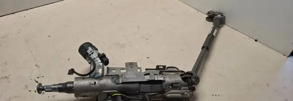 Steering wheel axle set
