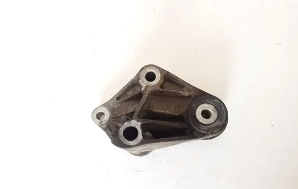 Volvo V50 Engine mount bracket 31277444