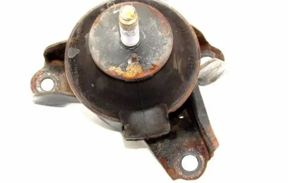 Hyundai Tucson JM Engine mount bracket