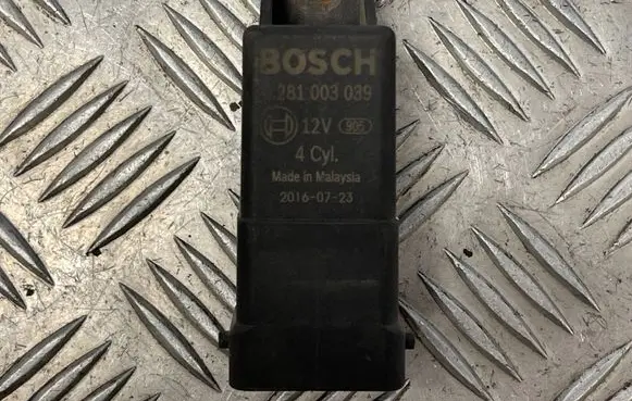 Iveco Daily 35 - 40.10 Glow plug pre-heat relay 0281003039