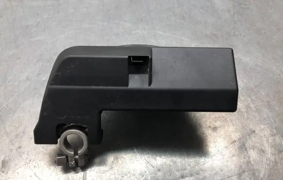 Audi A5 Battery relay fuse 4F0915519