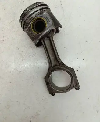 BMW 5 G30 G31 Piston with connecting rod