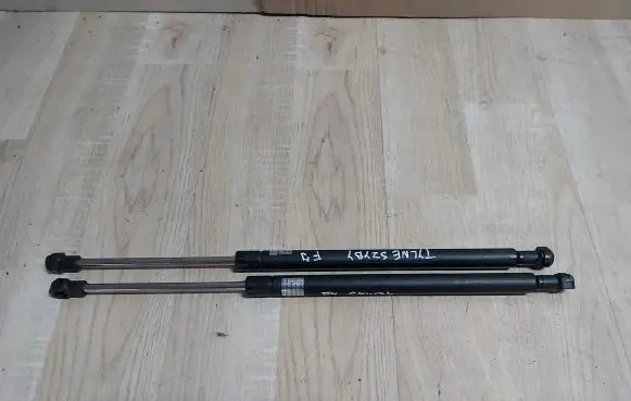 Toyota FJ cruiser Tailgate strut 