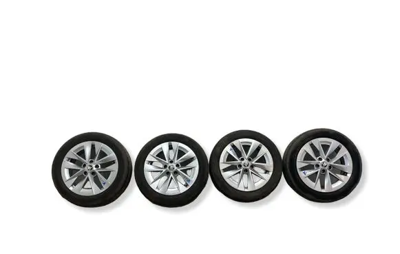 Skoda Octavia Mk4 R17 alloy rim 5E3601025