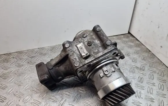 Gearbox transfer box case