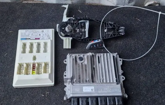 BMW 4 G22 G23 G24 G26 Engine ECU kit and lock set 0261S10364 5A23E1101 5A34CF5