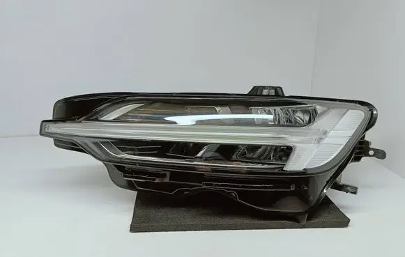 Volvo S60 Headlight/headlamp 32314165 L1823 32314154