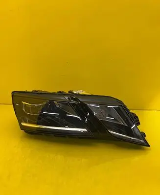 Skoda Octavia Mk3 (5E) Headlight/headlamp 5E1941016D