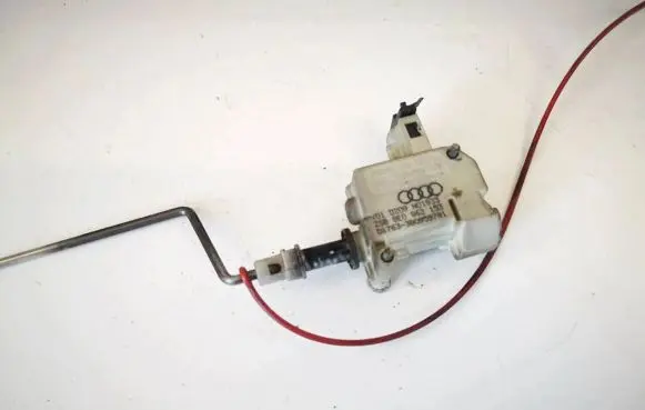 Audi A4 S4 B6 8E 8H Central locking motor 8e0862153 3b0959781