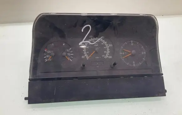 Speedometer (instrument cluster)