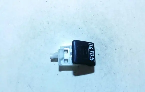 Toyota Corolla Verso AR10 Engine bonnet (hood) release handle