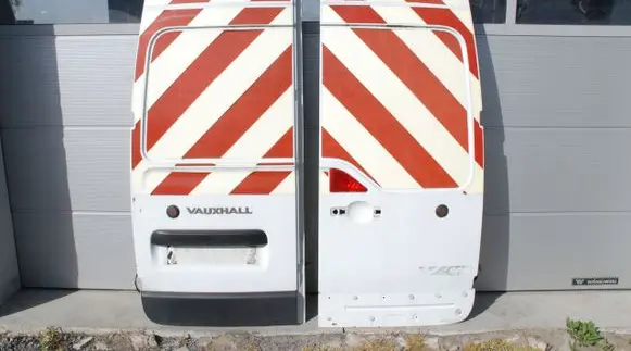 Renault Master III Back/rear loading door 125KM