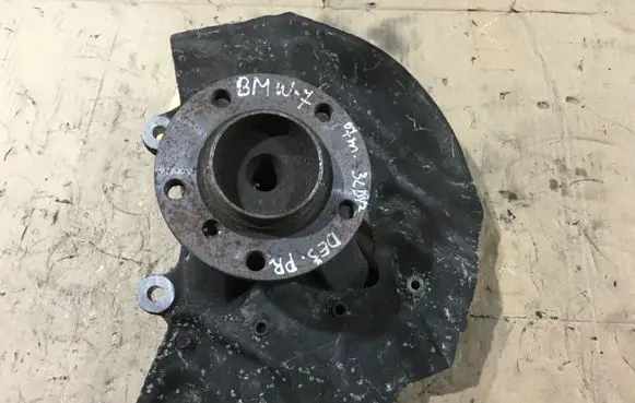 BMW 7 E65 E66 Front wheel hub 6753462