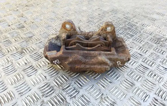 Toyota Land Cruiser (J120) Front brake caliper