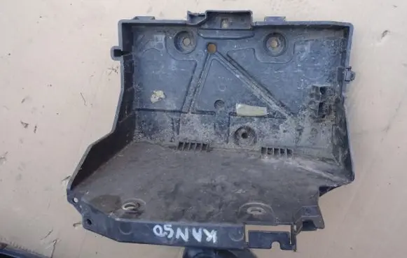 Renault Kangoo II Battery box tray 8200870492