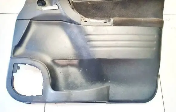 Opel Zafira A Front door card panel trim 024418729