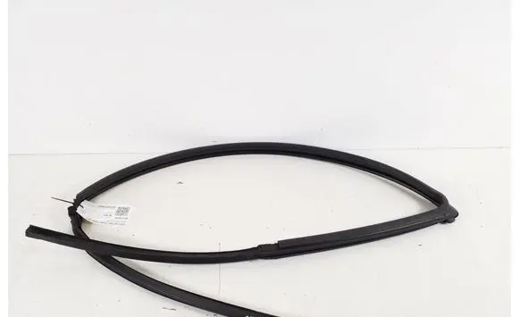 Toyota Urban Cruiser (XP110) Other front door trim element 68141-52200