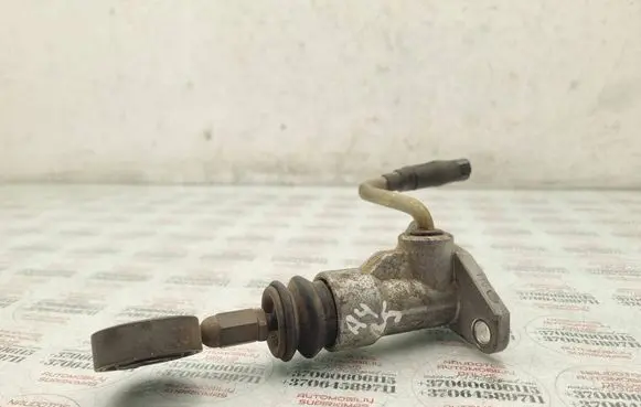 Audi A4 S4 B5 8D Clutch master cylinder 8D1721401