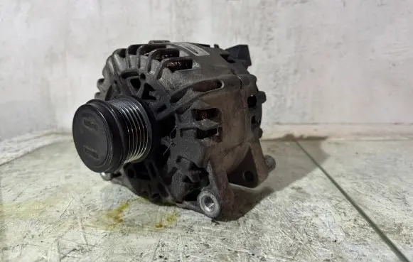 Ford Galaxy Generator/alternator C610695R REAG9T10300AA 1857695