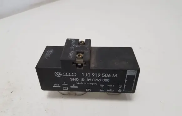 Coolant fan relay