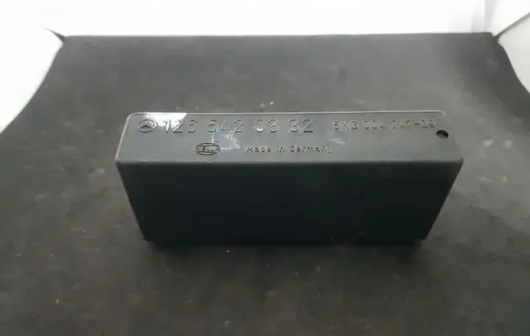 Mercedes-Benz 190 W201 Comfort/convenience module 1265420332