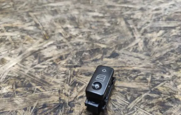 Mercedes-Benz S W220 Electric window control switch A2208213379