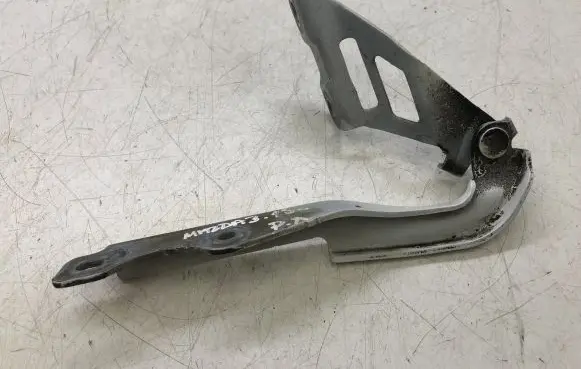 Mazda 3 III Engine bonnet/hood hinges B45A