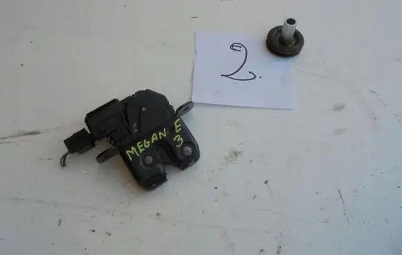 Renault Megane III Tailgate/trunk/boot lock/catch/latch