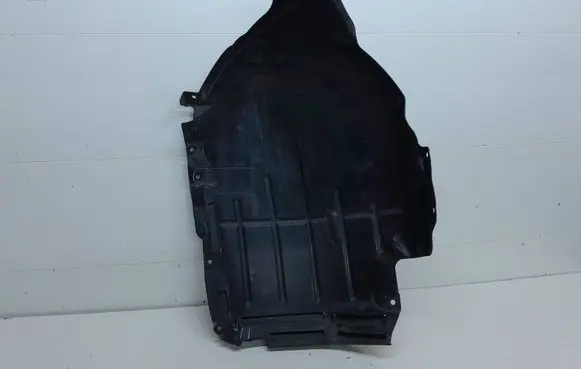 Front wheel arch liner splash guards